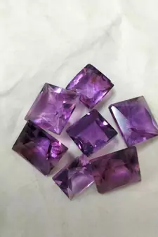 Natural Amethyst at Wholesale Rate 6.25 Ratti 5.68 Carat Square Shape जामुनिया Loose Gemstone Astrology Purpose 1 Piece