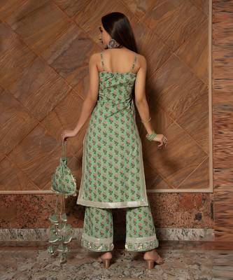 Mishika Green Block Printed Kurta Set 4