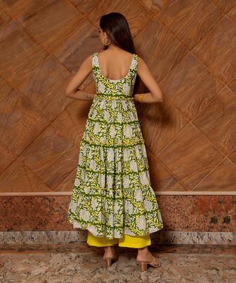 Multicolor Peela Phool Tiered Anarkali Set 4