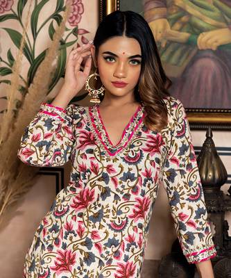 Off White Garden Rose Kurta Set 4