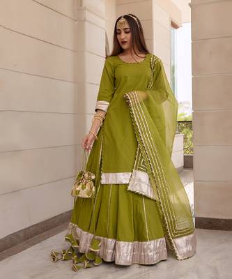 Falguni Green Kurta Skirt Set 3