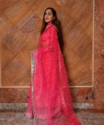 Pink Leheriya Organza Saree 4