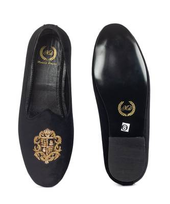 black velvet juttis with zardozi embroidery work 3