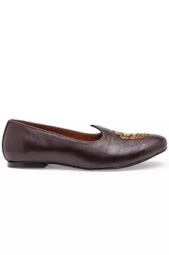 Brown Royal Crest Leather Juttis