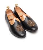 Black Royal Crest Leather Juttis