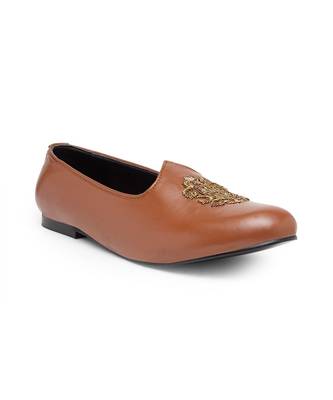 Tan Royal Crest Leather Juttis 2