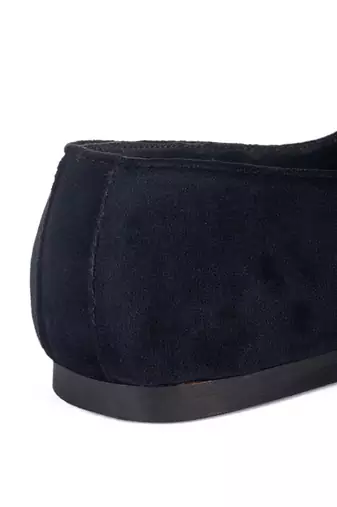 Black Clover Slipons