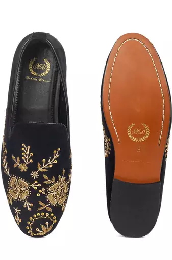 Black Clover Slipons