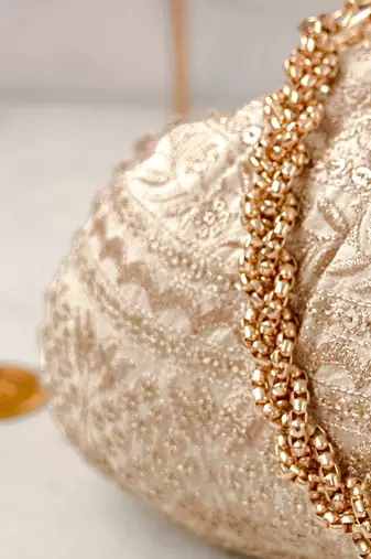 Cream Mirai Vintage Purse