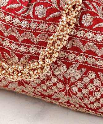 Red Mirai Vintage Purse 2