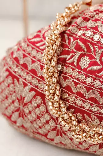 Red Mirai Vintage Purse