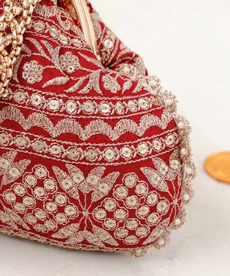 Red Mirai Vintage Purse 5