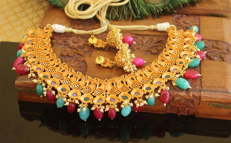 Matte finish peacock necklace set