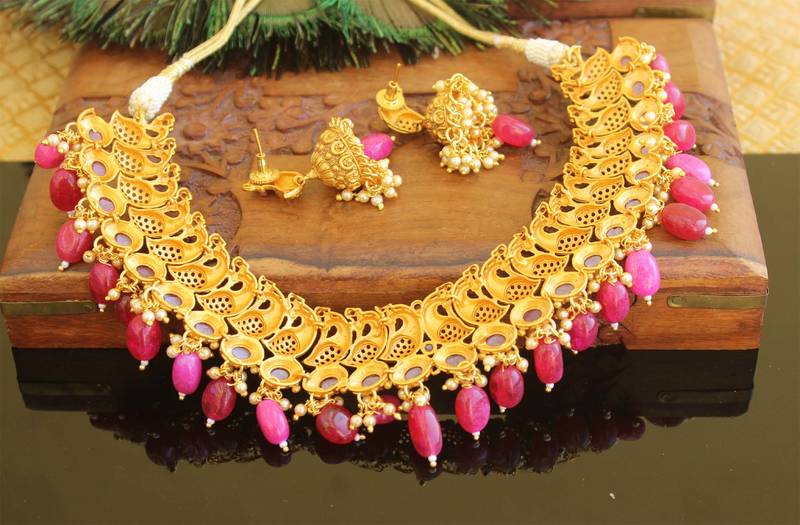 Matte finish peacock necklace set