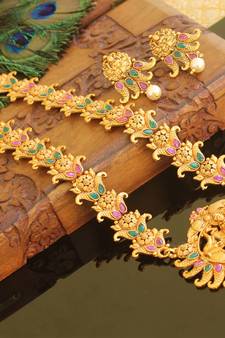 Matte finish Temple long necklace set