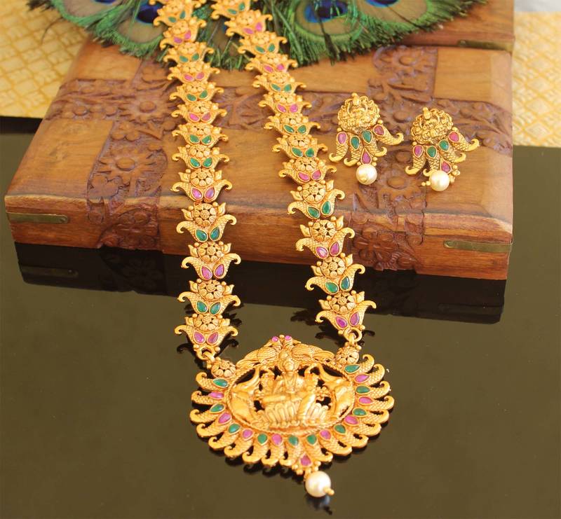 Matte finish Temple long necklace set