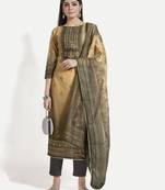 Women's Fashionable Floral Print & Hand Embroideryed Unstitched Salwar Suit With Digital Printed Dupatta