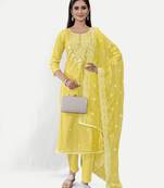 Women's Fashionable Cotton Embroideryed Unstitched Salwar Suit With Embroidery Work Dupatta