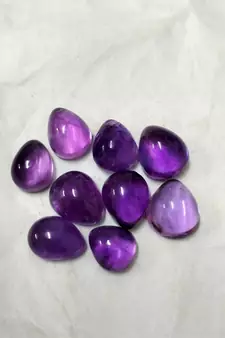 Natural Amethyst at Wholesale Rate 4.25 Ratti 3.86 Carat Cabochon Pear Shape जामुनिया Loose Gemstone Astrology Purpose
