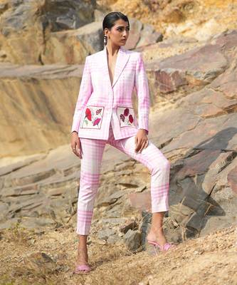 Check Pink With Pocket Embroidered Suit 2