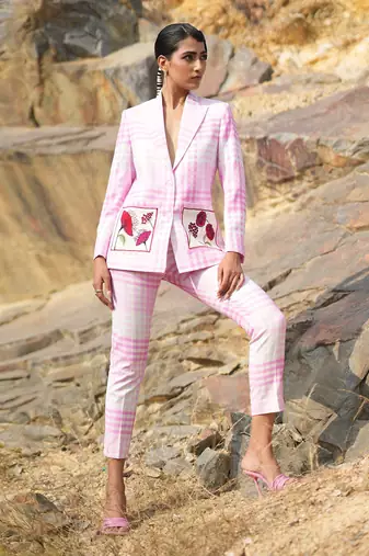 Check Pink With Pocket Embroidered Suit