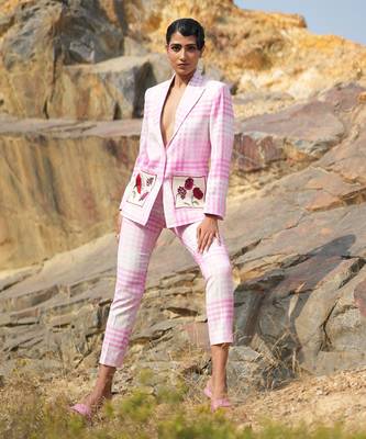 Check Pink With Pocket Embroidered Suit 3