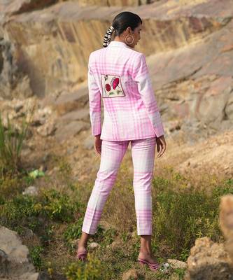 Check Pink With Pocket Embroidered Suit 6