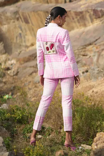 Check Pink With Pocket Embroidered Suit