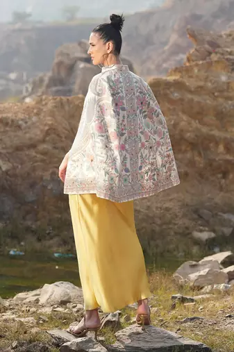 Paisley Swirl White With Embroidery Cape