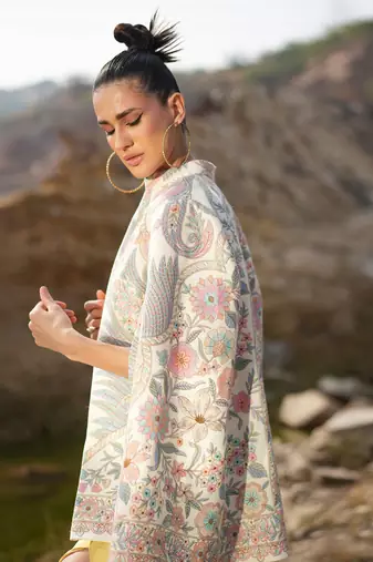 Paisley Swirl White With Embroidery Cape