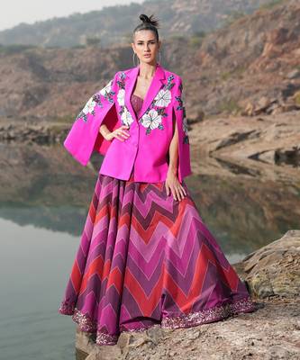 White Floral  Fushia  Cape 1