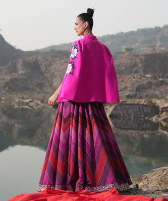 White Floral  Fushia  Cape 4