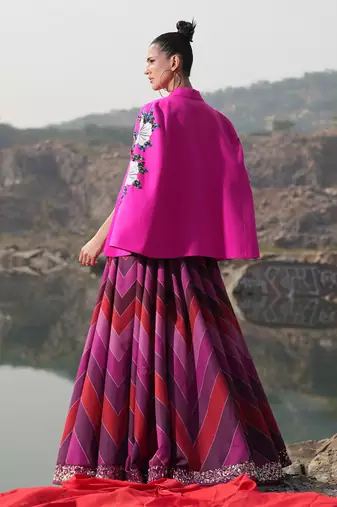 White Floral  Fushia  Cape