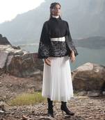 Black & White Zari Cape