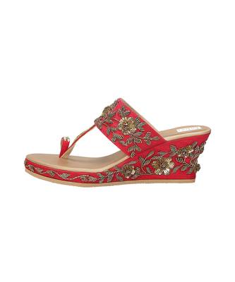 Dull Gold & Pink Embroidered Kohlapuri Heels 3