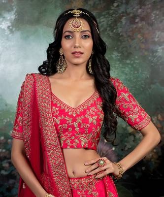 Hair Band Pink Ball Tikka Green Centre Mathapatti 1