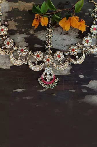 Pink Stone Chand Mathapatti