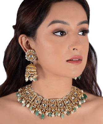 White Stone Necklace Set With Pearl And Sea Green Beads 1