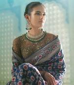 Green And White Lower Line Necklace Set