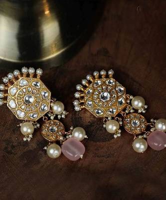 White Jadtar Stone Earrings With Pearl And Light Pink Beads 3
