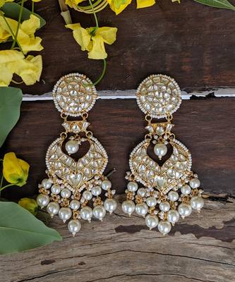 White Jadtar Stone Earrings With 2 Layer Pearl Sea Green Beads Beads 2