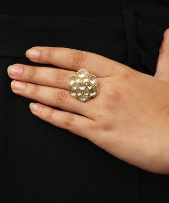 White Flower Ring 1