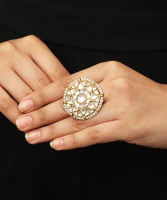 Jadatr Stone Ring With Pearl Border 1