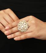 Jadatr Stone Ring With Pearl Border