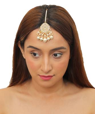 White Jadtar Stone Tikka With Double Layer Pearl Hangings 1