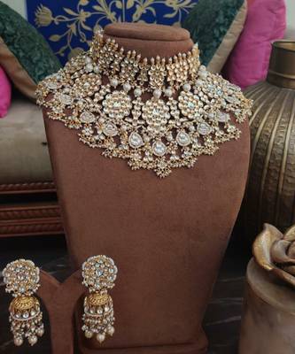 Yellow And White Jadtar Stone Double Necklace Set With Stone Hangingsand Pearls 3