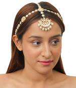 Single Line White Hairband With Pearl Tikka