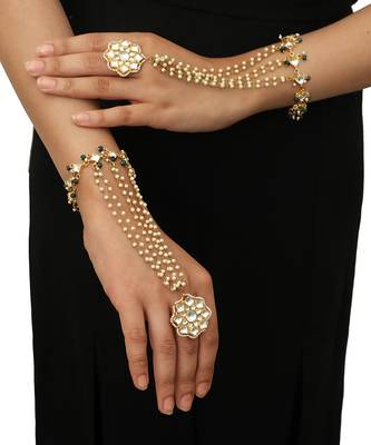 Flower Ring Hathful With Pearl Strings(Pair) 1