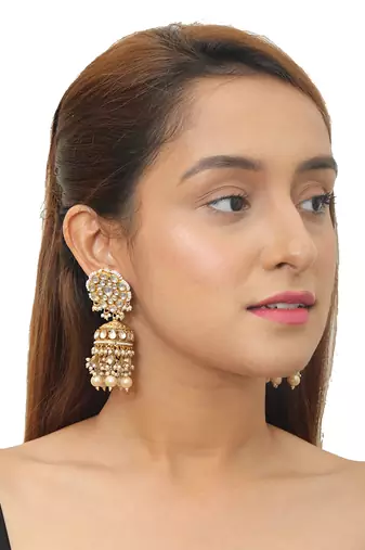 White Flower With Jadtar Stone Necklace Set