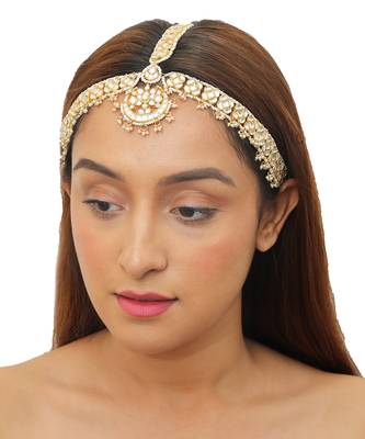 Flower Work With White Jadtar Stone Mathapatti 1